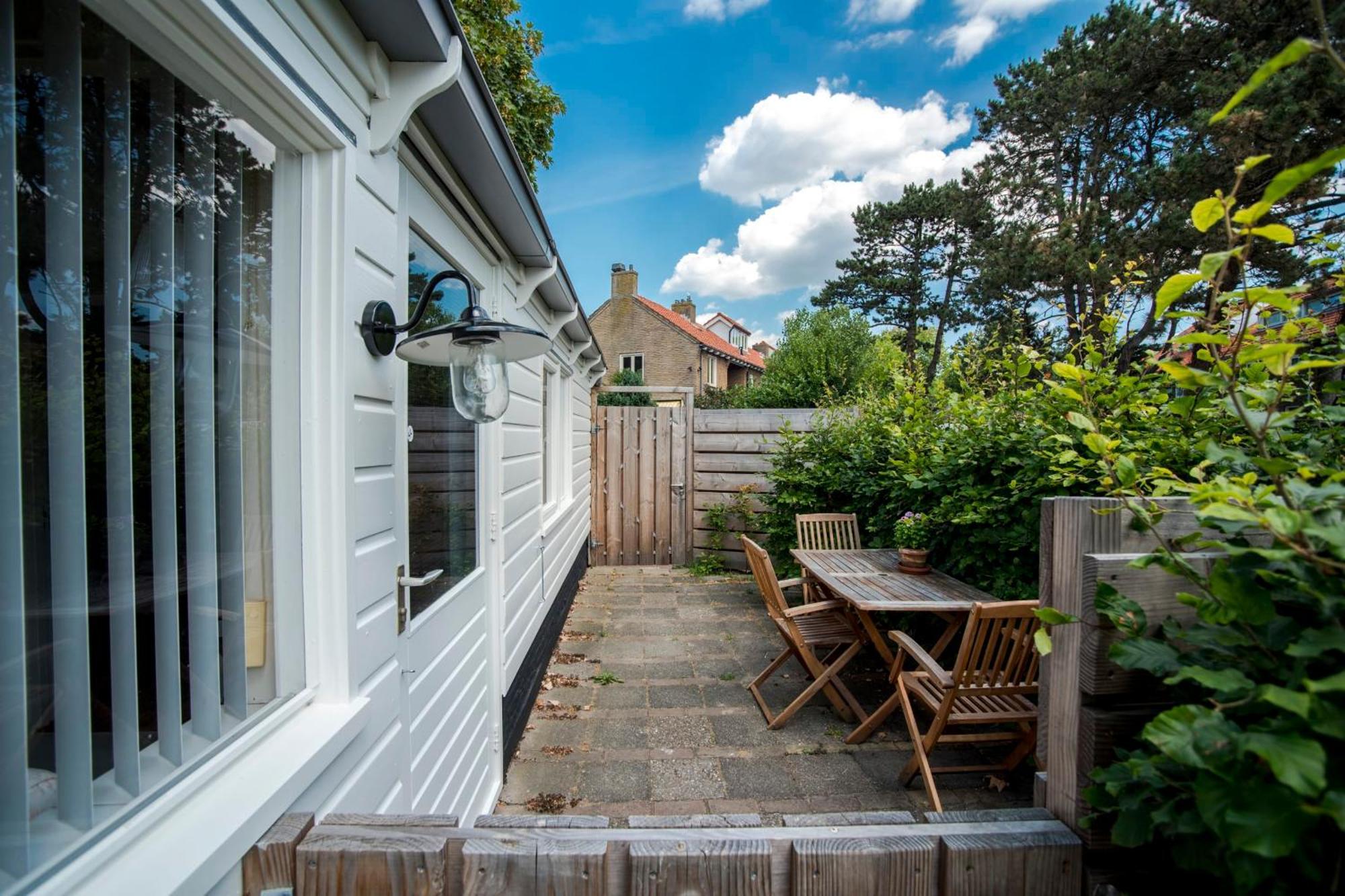 Therese Characteristic Garden Cottage Zandvoort Buitenkant foto